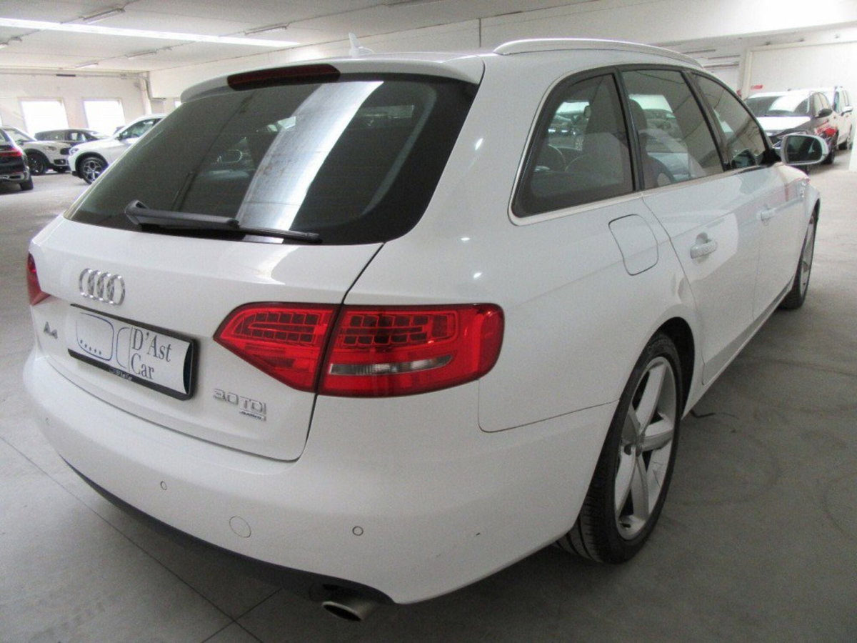 Audi A4 Avant 3.0 V6 TDI F.AP. quattro (9)