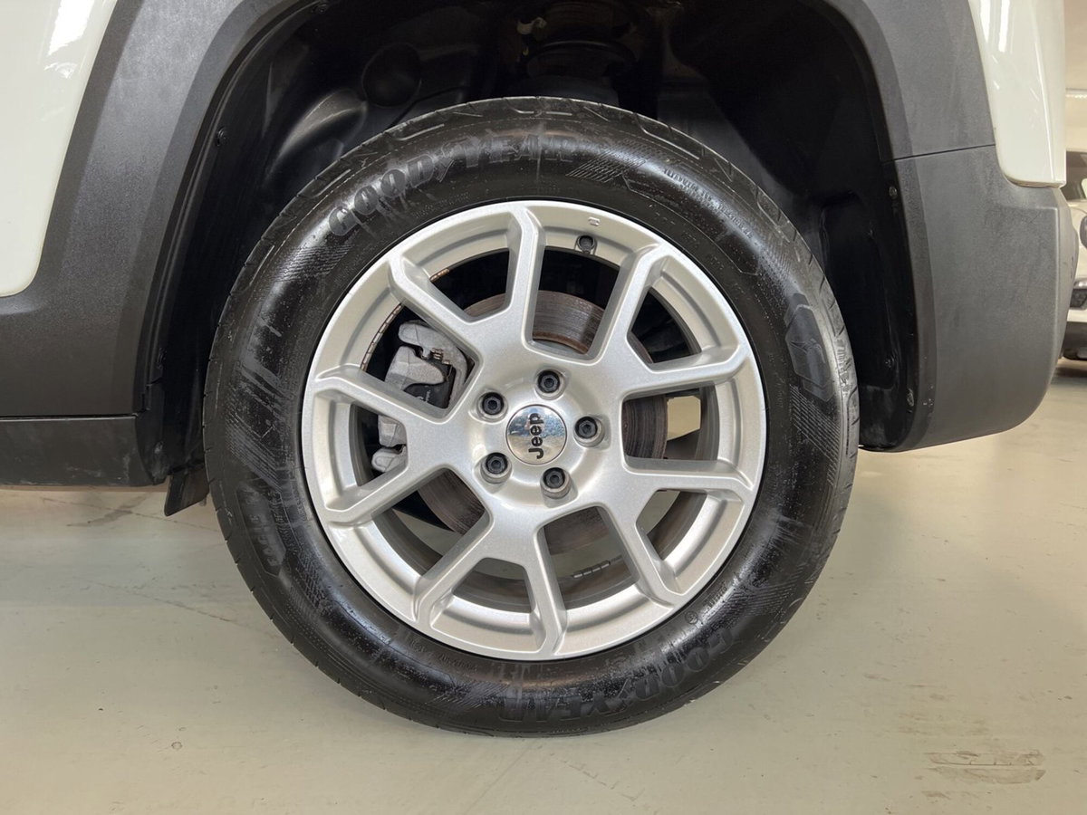 Jeep Renegade 1.3 T4 190CV PHEV 4xe AT6 Limited (5)