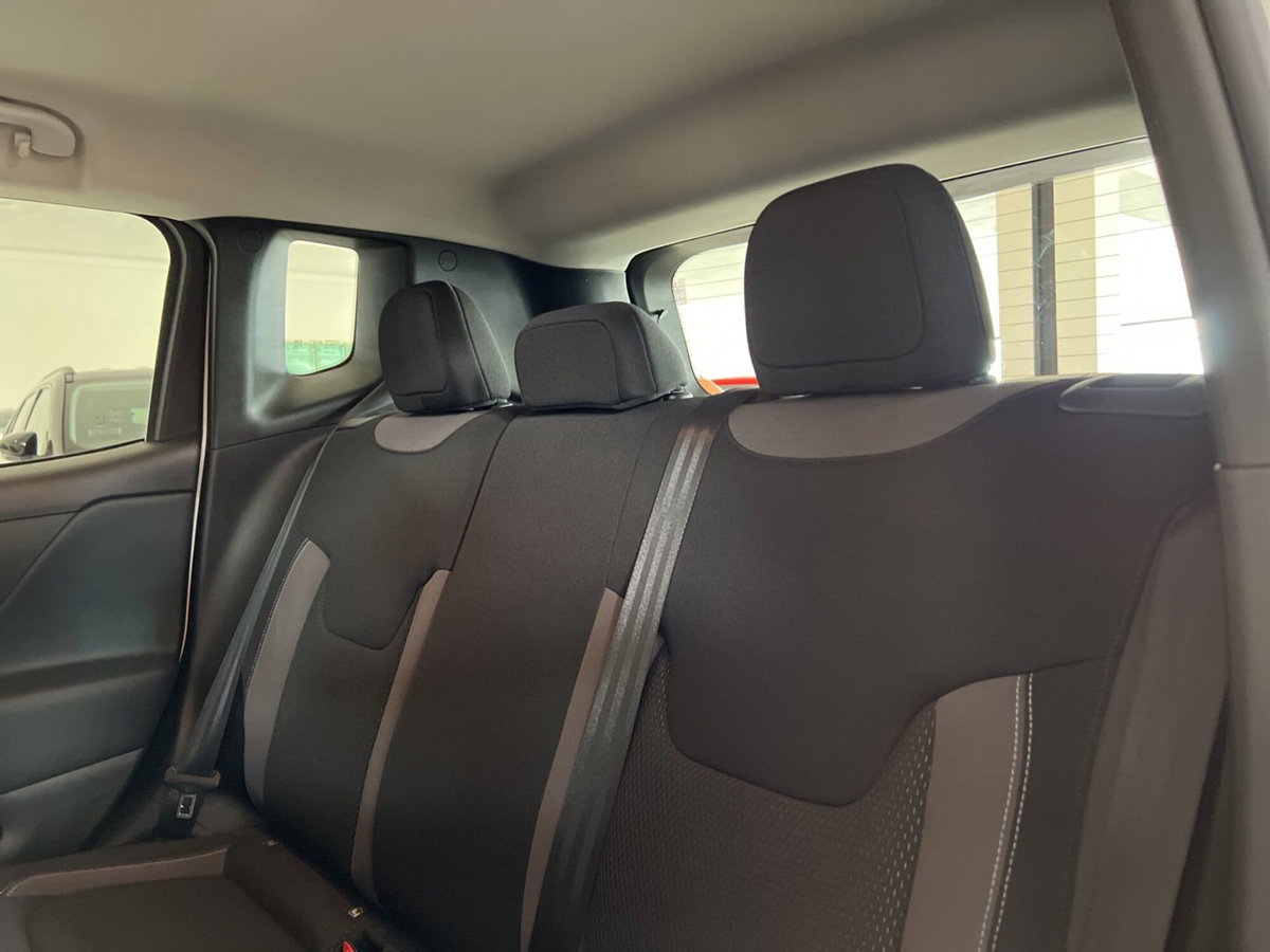Jeep Renegade 1.3 T4 190CV PHEV 4xe AT6 Limited (7)