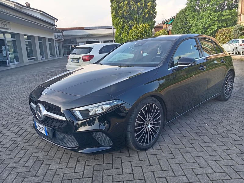 Mercedes-Benz Classe A Sedan 160 d 4p. Premium