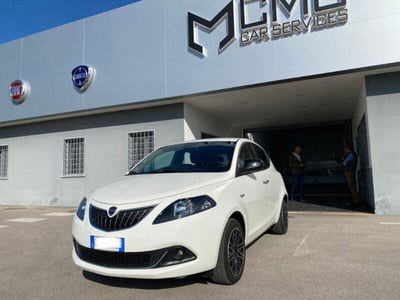 Lancia Ypsilon 1.0 FireFly 5 porte S&S Hybrid Ecochic Gold usata