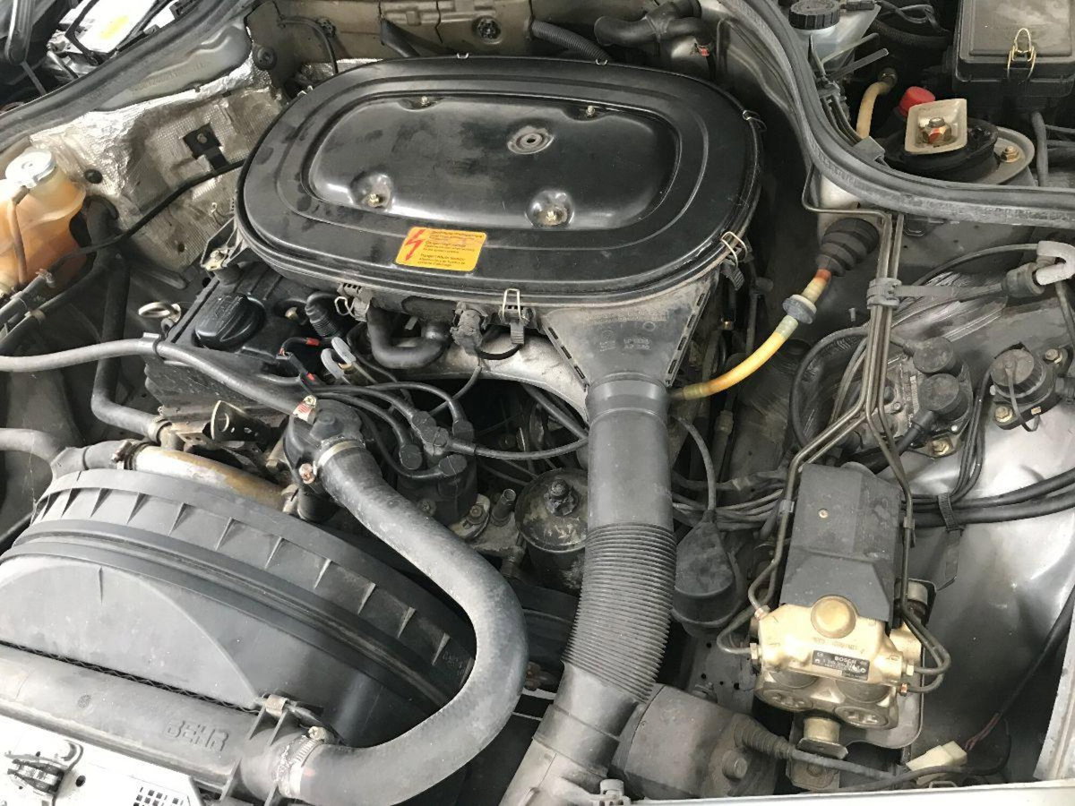Mercedes-Benz Classe E 200 Executive (14)