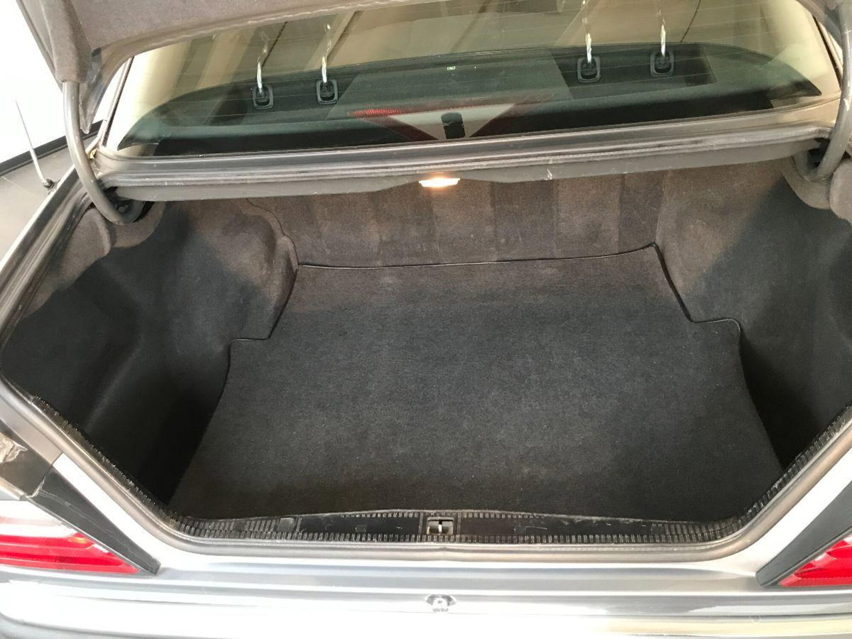 Mercedes-Benz Classe E 200 Executive (17)