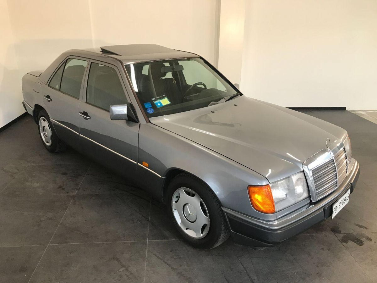 Mercedes-Benz Classe E 200 Executive (3)