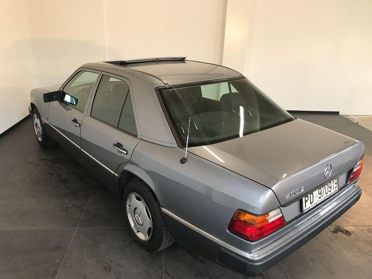 Mercedes-Benz Classe E 200 Executive (5)