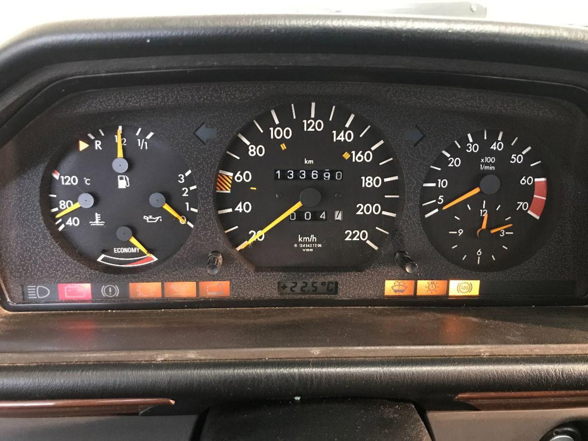 Mercedes-Benz Classe E 200 Executive (8)