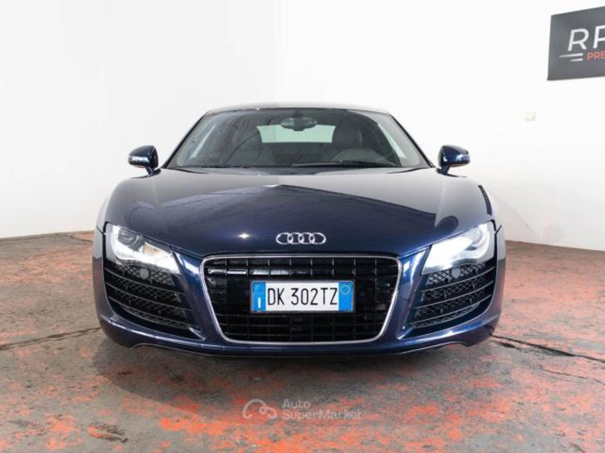 Audi R8 Coupé 4.2 V8 FSI quattro (2)