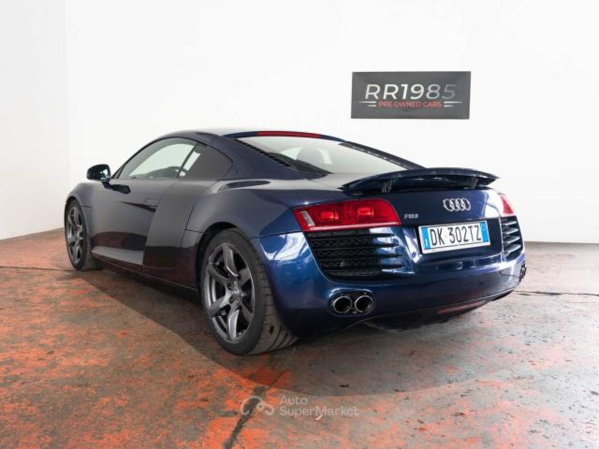Audi R8 Coupé 4.2 V8 FSI quattro (3)