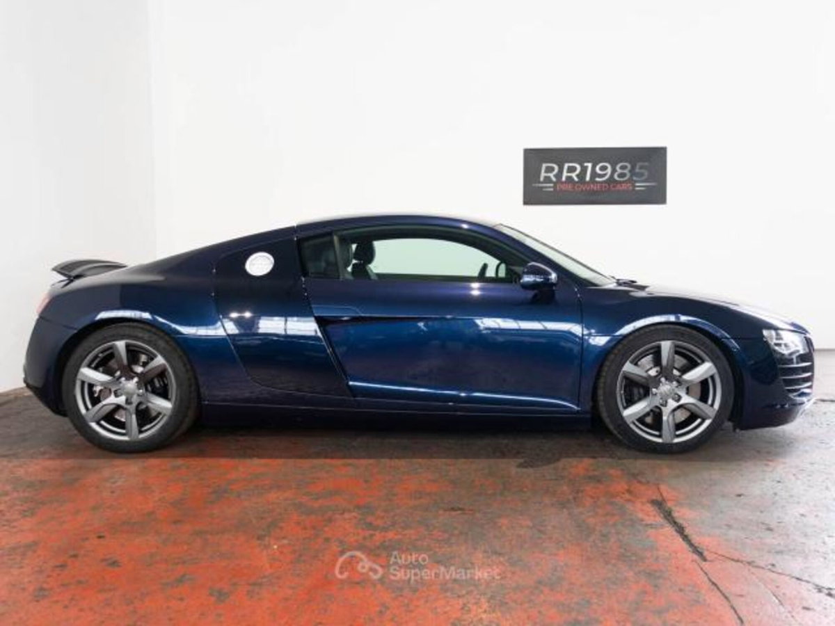 Audi R8 Coupé 4.2 V8 FSI quattro (4)