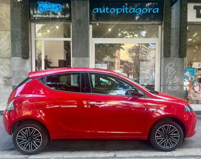 Lancia Ypsilon 1.0 FireFly 5 porte S&S Hybrid Gold Plus usata