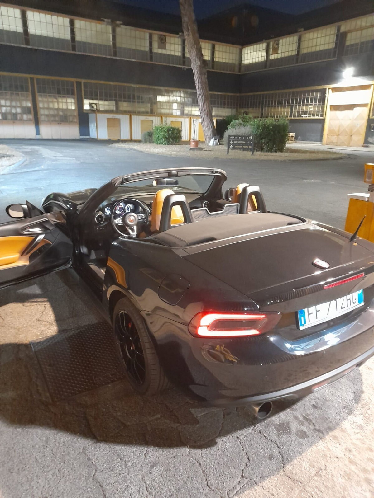 Fiat 124 spider 124 spider 1.4 MultiAir Lusso (9)