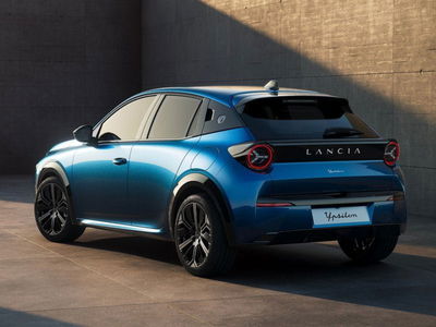 Lancia Ypsilon 54kWh LX 156cv nuova