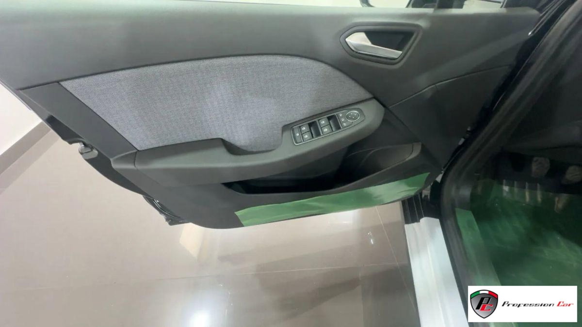 Renault Clio 1.0 eco-g Techno 100cv (14)