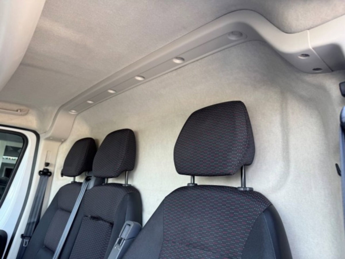Opel Movano Furgone Heavy 35 L3H2 2.2 diesel 140cv S&S auto (14)