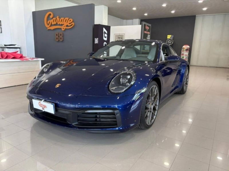 Porsche 911 Coupé Coupe 3.0 Carrera 4S auto
