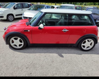 MINI Mini 1.6 16V Cooper (3)