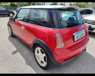 MINI Mini 1.6 16V Cooper (4)