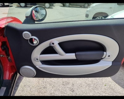 MINI Mini 1.6 16V Cooper (9)