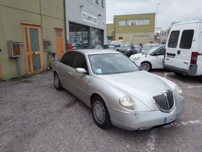 Lancia Thesis V6 24V aut. Executive usata
