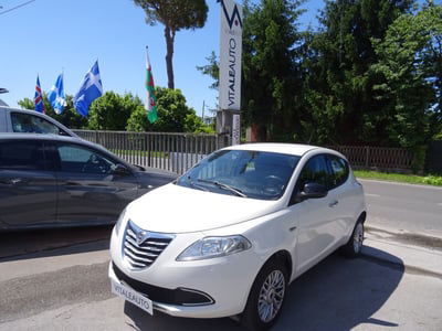 Lancia Ypsilon 0.9 TwinAir 85 CV 5 porte Metano Ecochic Elle usata