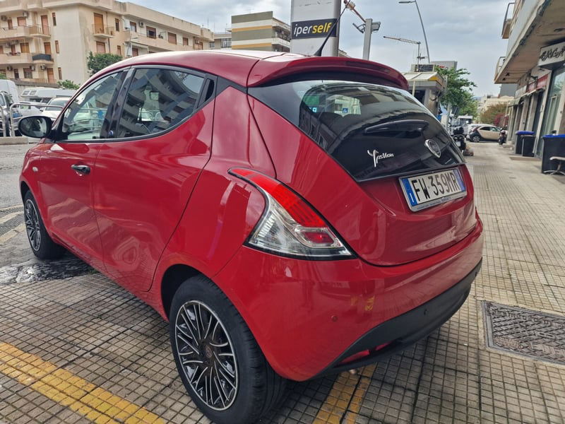 Lancia Ypsilon 1.2 69 CV 5 porte Gold
