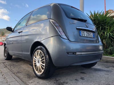 Lancia Ypsilon 1.3 MJT 75 CV Argento usata