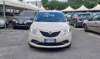 Lancia Ypsilon 1.3 MJT 16V 95 CV 5 porte S&S Silver usata