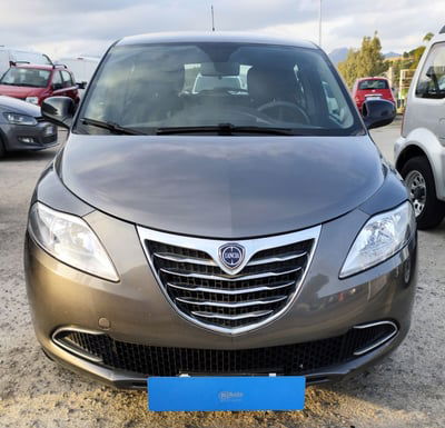 Lancia Ypsilon 1.3 MJT 16V 95 CV 5 porte S&S Silver usata