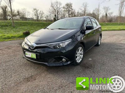Toyota Auris 1.8 Hybrid Lounge usata