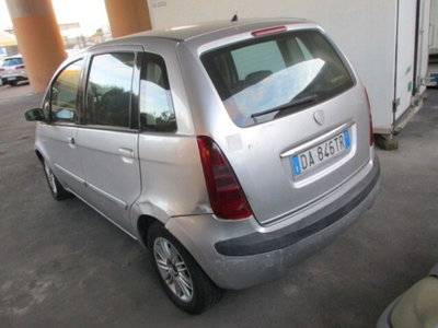 Lancia Musa Multijet 16V Oro (3)