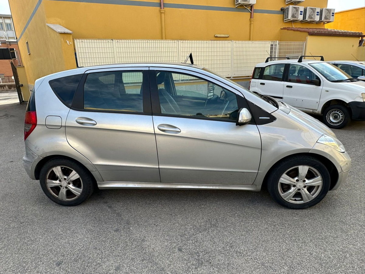 Mercedes-Benz Classe A 180 CDI Avantgarde (3)