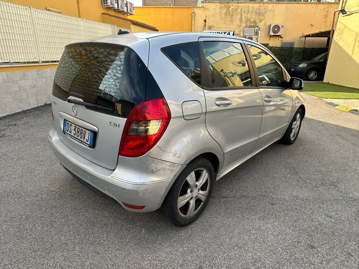 Mercedes-Benz Classe A 180 CDI Avantgarde (4)