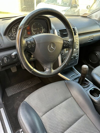 Mercedes-Benz Classe A 180 CDI Avantgarde (8)