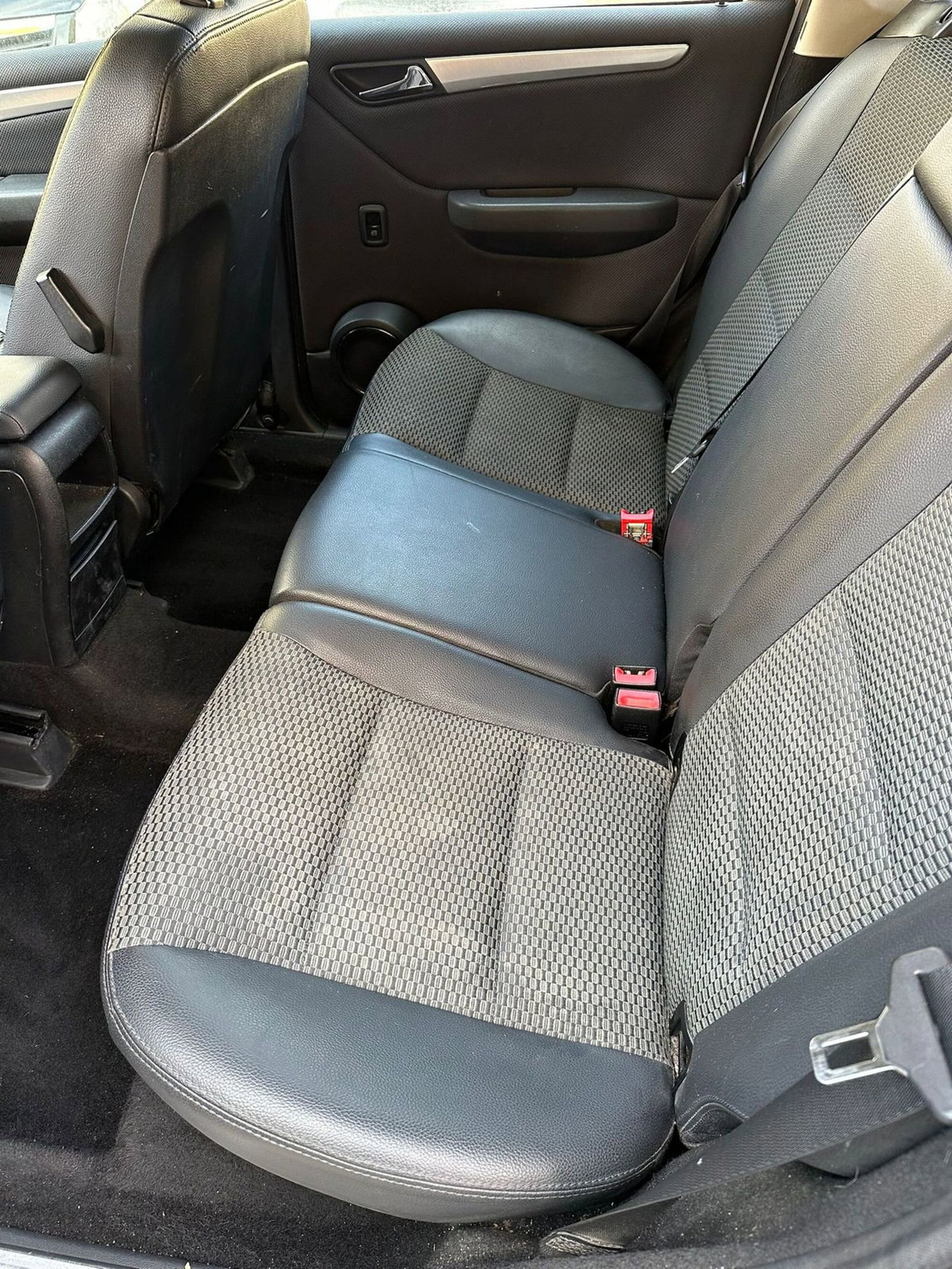 Mercedes-Benz Classe A 180 CDI Avantgarde (9)