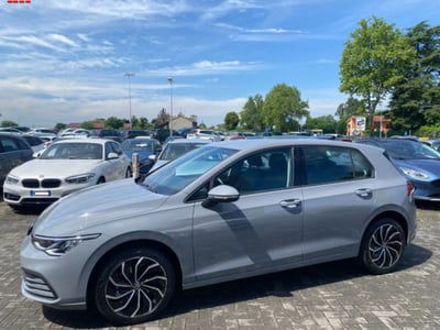 Volkswagen Golf Variant 1.0 eTSI EVO DSG Life usata