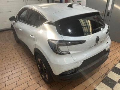 Renault Captur 1.8 full hybrid Techno 160cv auto (2)