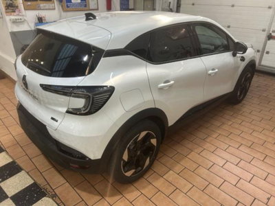 Renault Captur 1.8 full hybrid Techno 160cv auto (3)