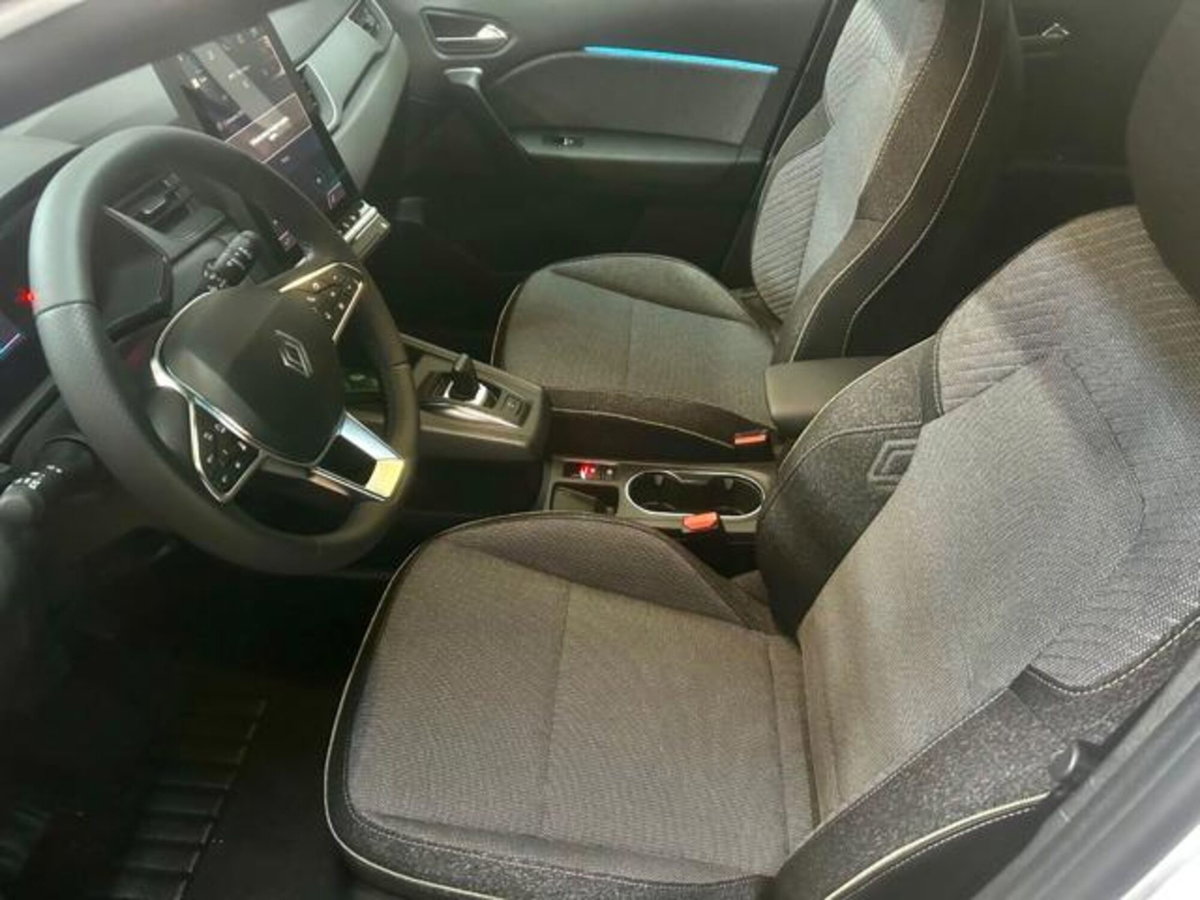 Renault Captur 1.8 full hybrid Techno 160cv auto (6)