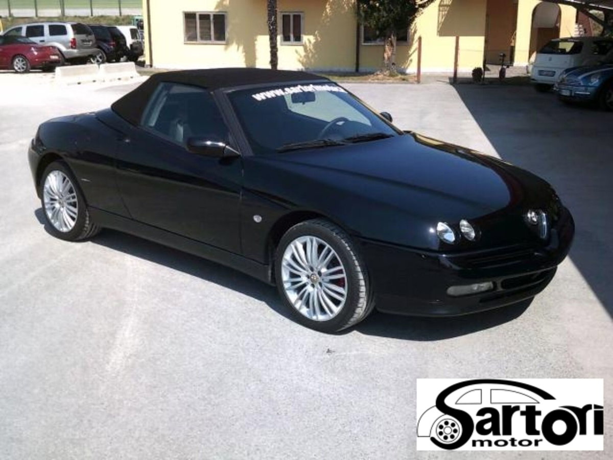 Alfa Romeo Spider 3.0i V6 cat (2)