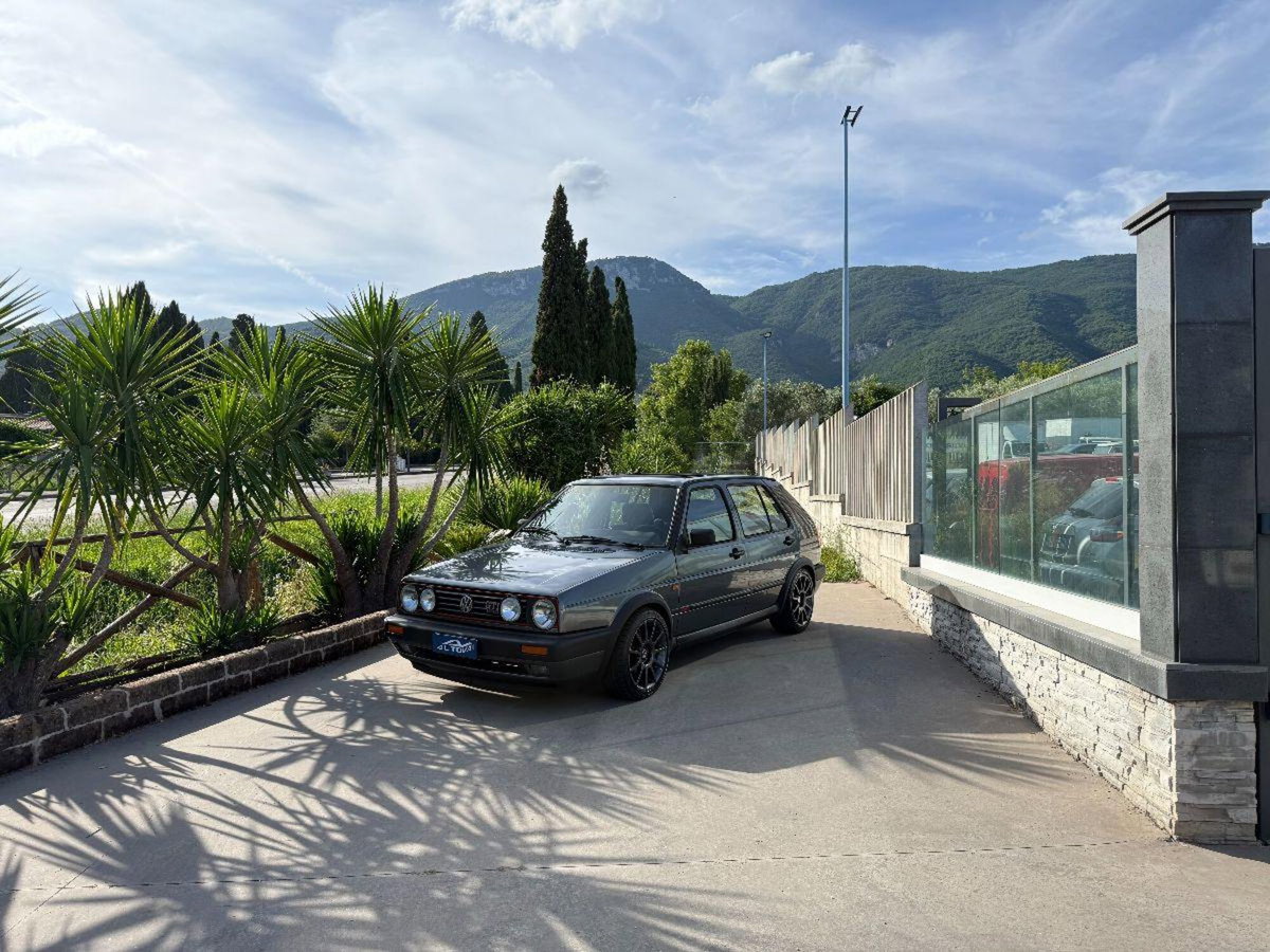 Volkswagen Golf 1800 16V 5 porte GTI