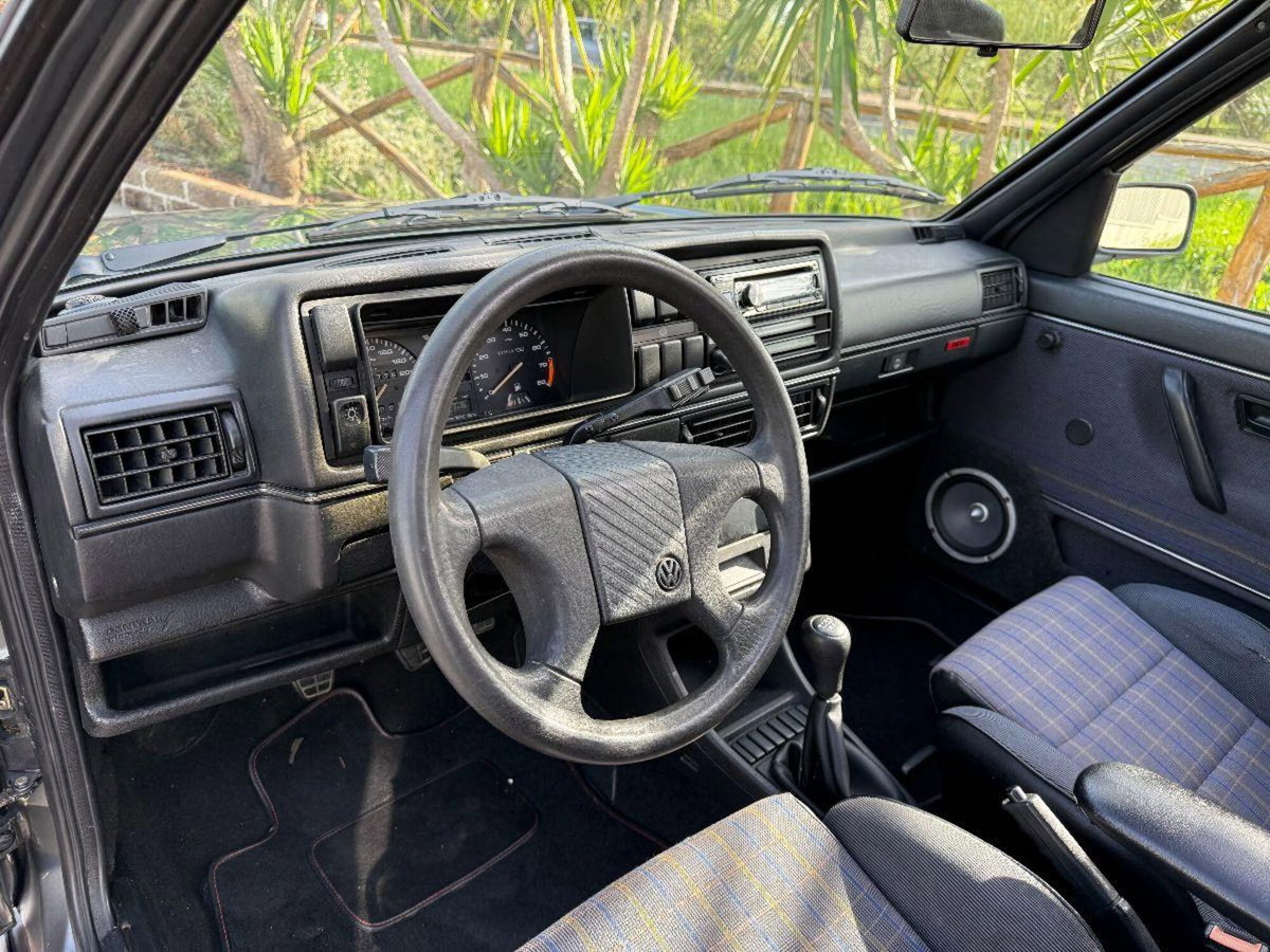 Volkswagen Golf 1800 16V 5 porte GTI (14)