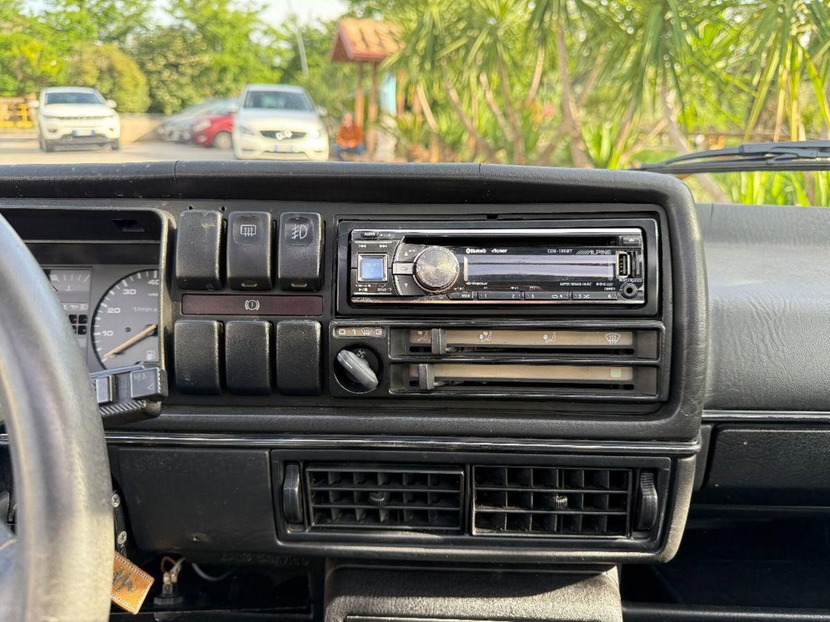 Volkswagen Golf 1800 16V 5 porte GTI (16)