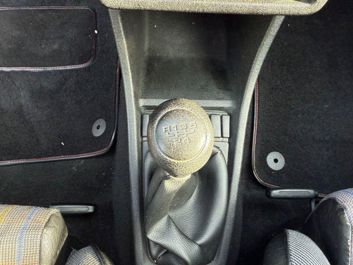 Volkswagen Golf 1800 16V 5 porte GTI (18)