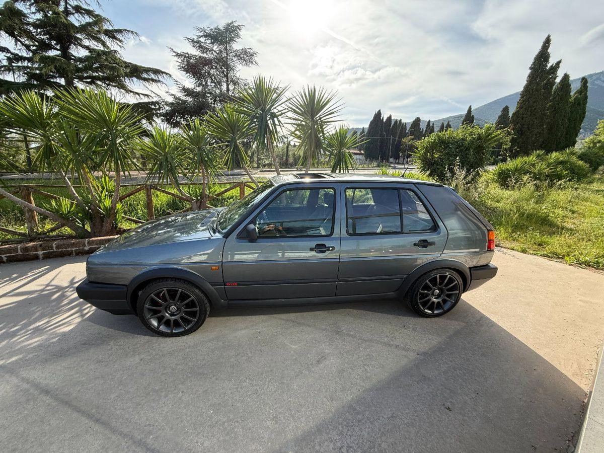 Volkswagen Golf 1800 16V 5 porte GTI (3)
