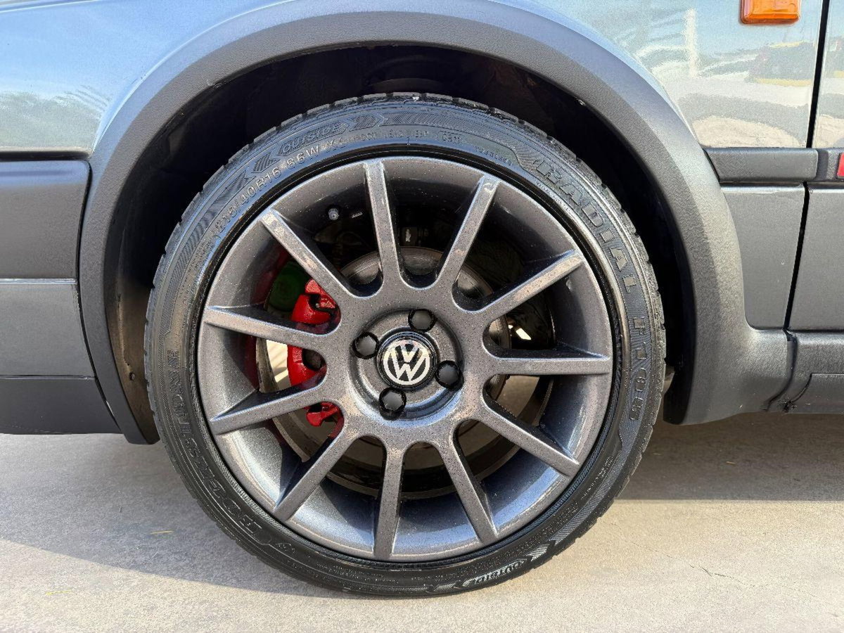 Volkswagen Golf 1800 16V 5 porte GTI (7)
