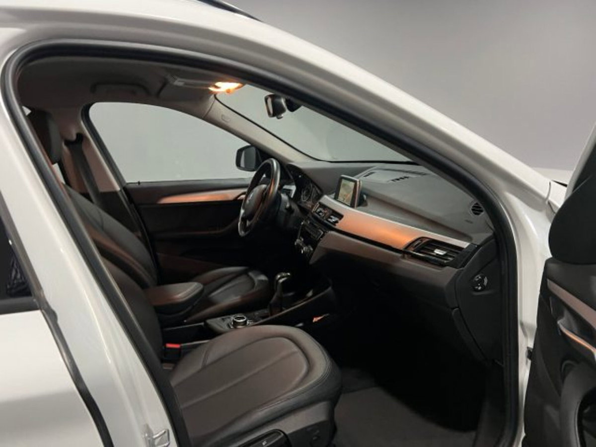 BMW X1 sDrive 18d Msport (10)
