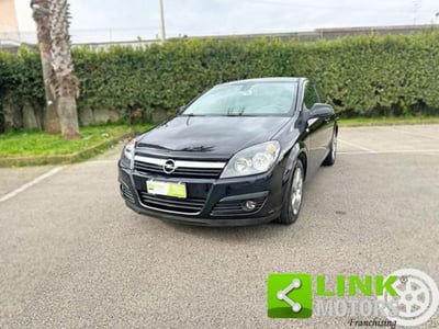 Opel Astra GTC 1.7 CDTI 110CV 3 porte Cosmo usata
