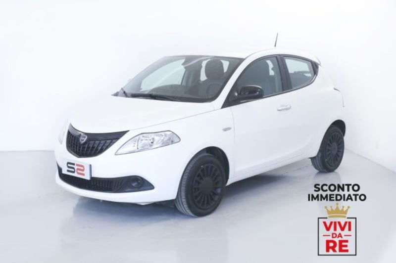 Lancia Ypsilon 1.0 FireFly 5 porte S&S Hybrid Ecochic Silver