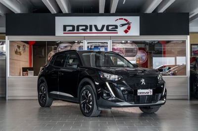 Peugeot 2008 motore elettrico 136 CV Allure Pack usata
