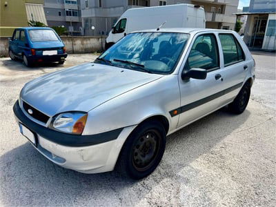 Ford Fiesta 1.2i 16V cat 5 porte Zetec usata